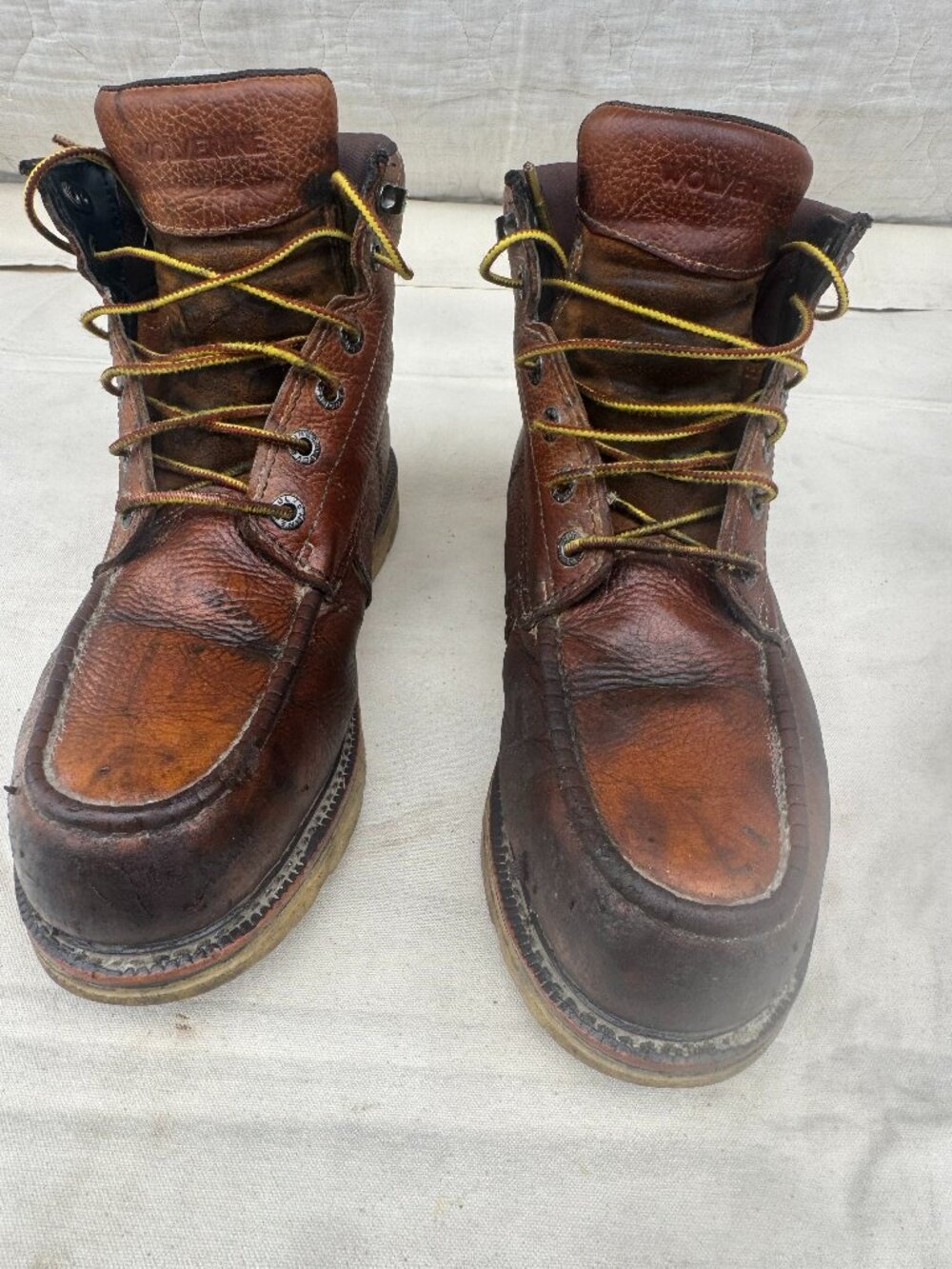 Mens Wolverine Moc-Toe work boots 10.5 slightly used